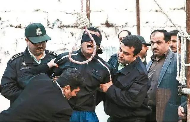 大快人心！以色列摩萨德安插的间谍，终于被伊朗送上了绞刑架！央视新闻权威消息，