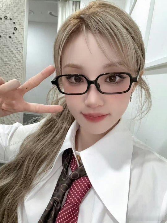宋雨琦千年万年也遇不到的全能型艺人千年万年难遇宋雨琦这般全能艺人！唱跳演综艺样样