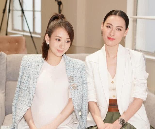 梁洛施比方媛小一岁，梁洛施女生男相，气场强大，她生了三个儿子。方媛乖乖女一个，温