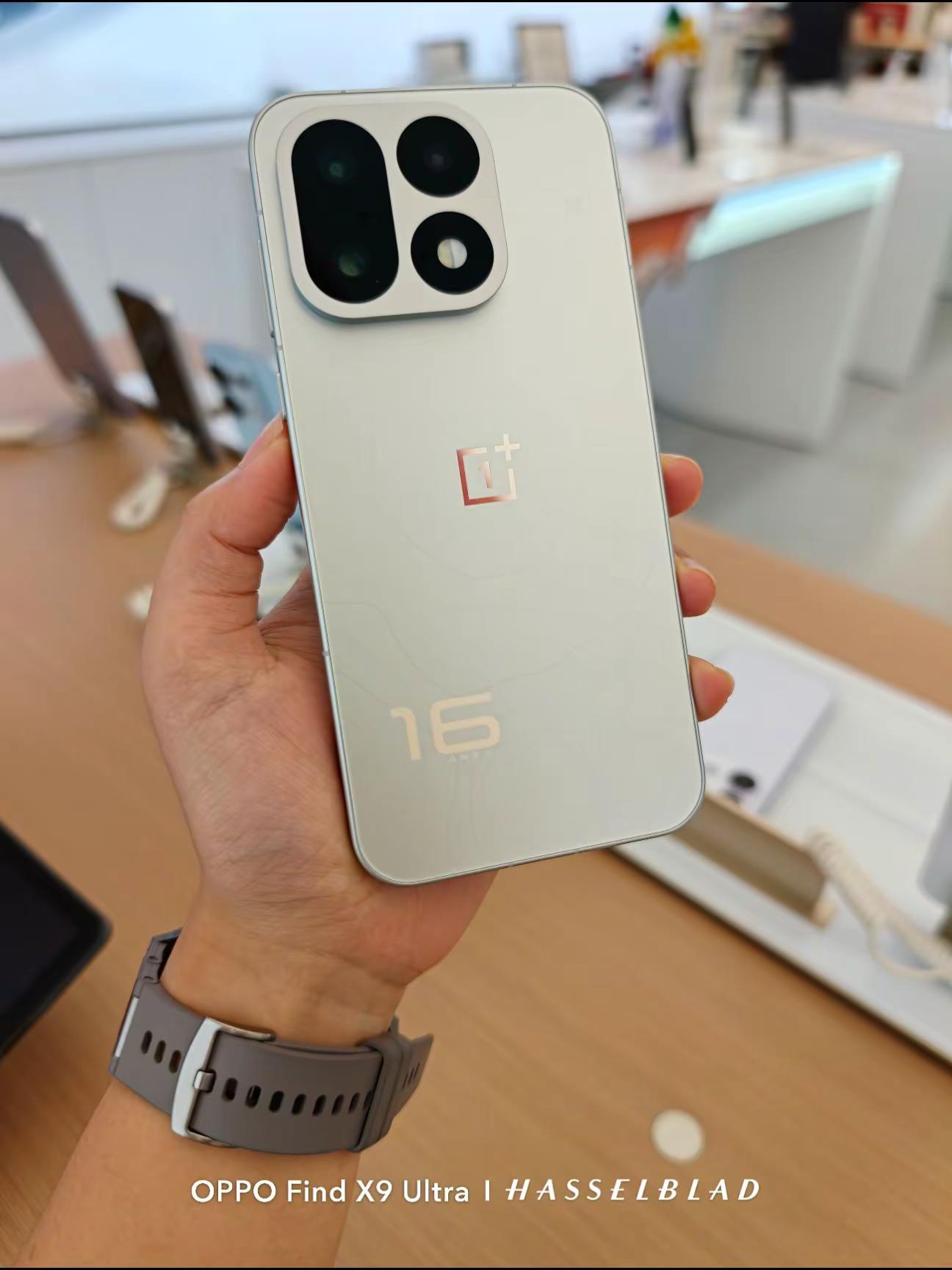 我有发光的一加16🌟你有啥？一加16