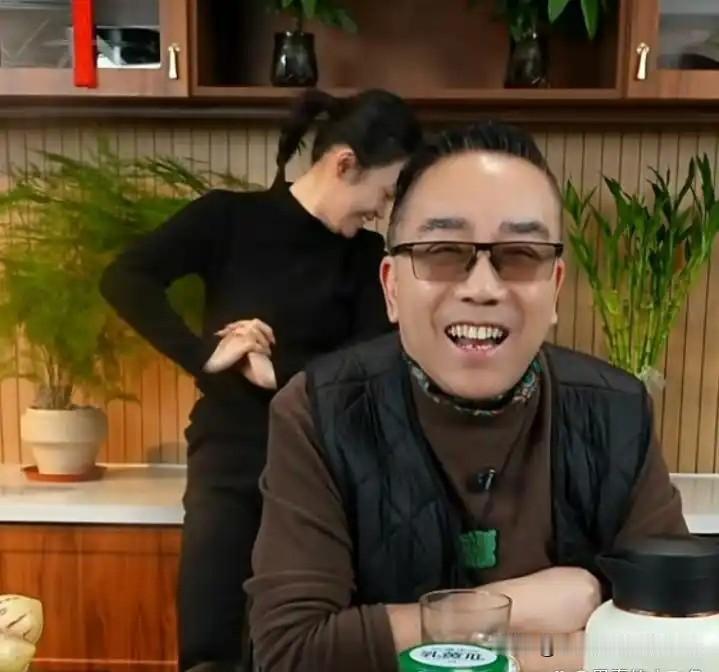 大反转！曝侯耀华称杨议当年在大平台相声大赛上拿到的一等奖，所谓的实力出众，完全是