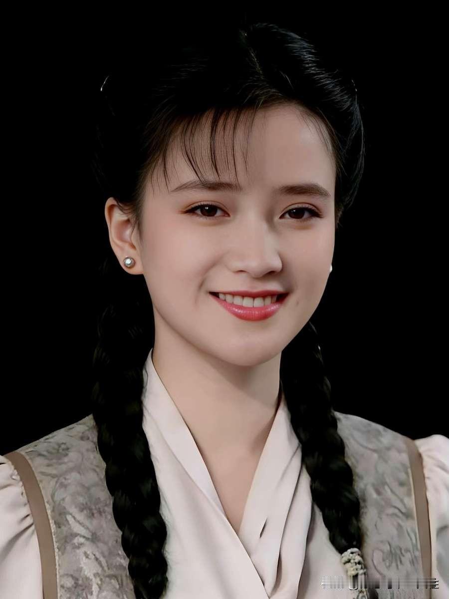 都在盯着那套2000万的北京房产，我却觉得何晴在手术台前签的那几个字，比房子本身