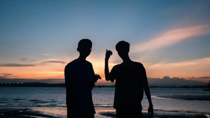 挚友的好，只有经历过才能懂。人到中年，朋友看似不少，可真到深夜想找人倾诉时，却发