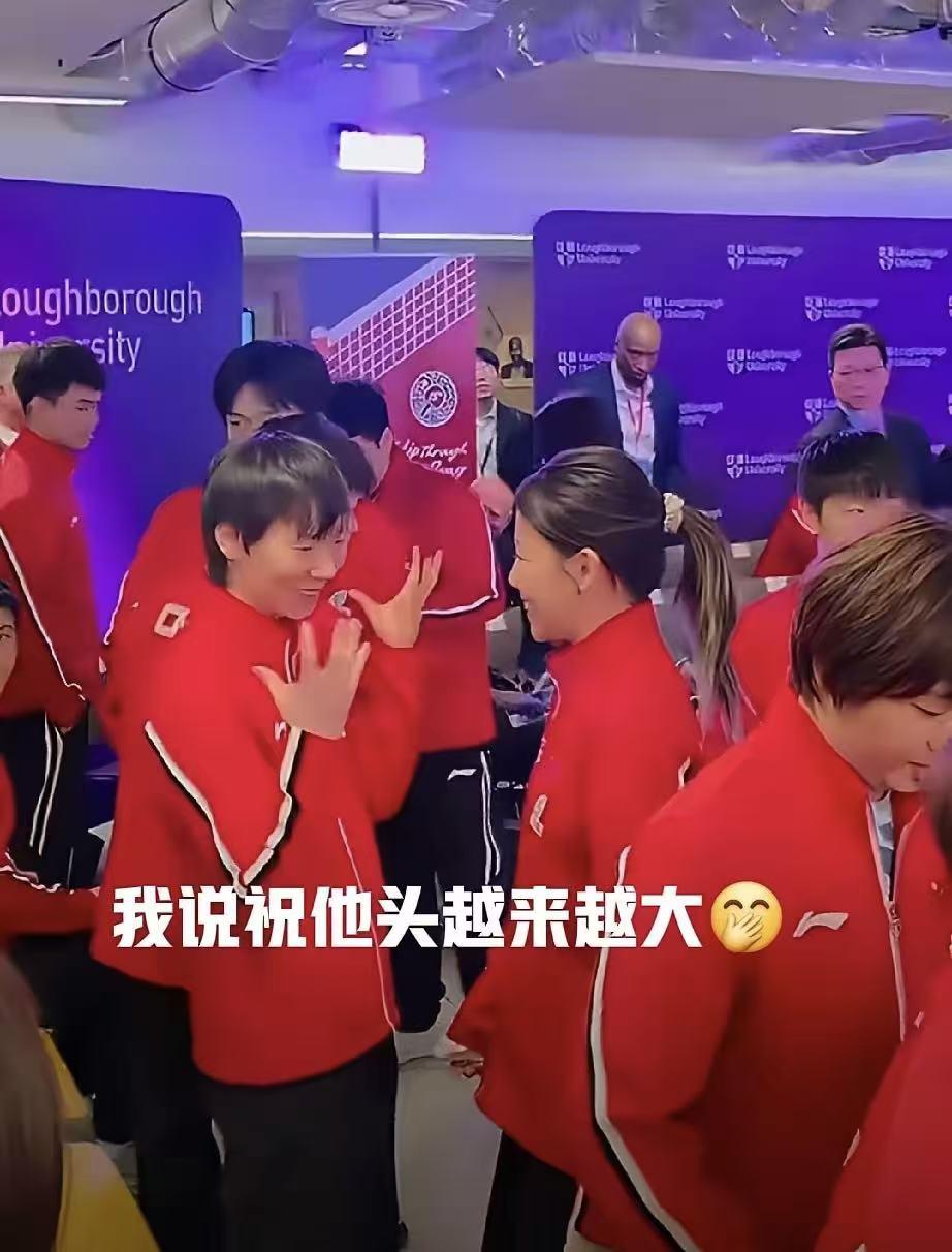 笑死了[大笑][大笑]王楚钦当众拒绝了王曼昱的生日祝福！大头这次真的是头都大了
