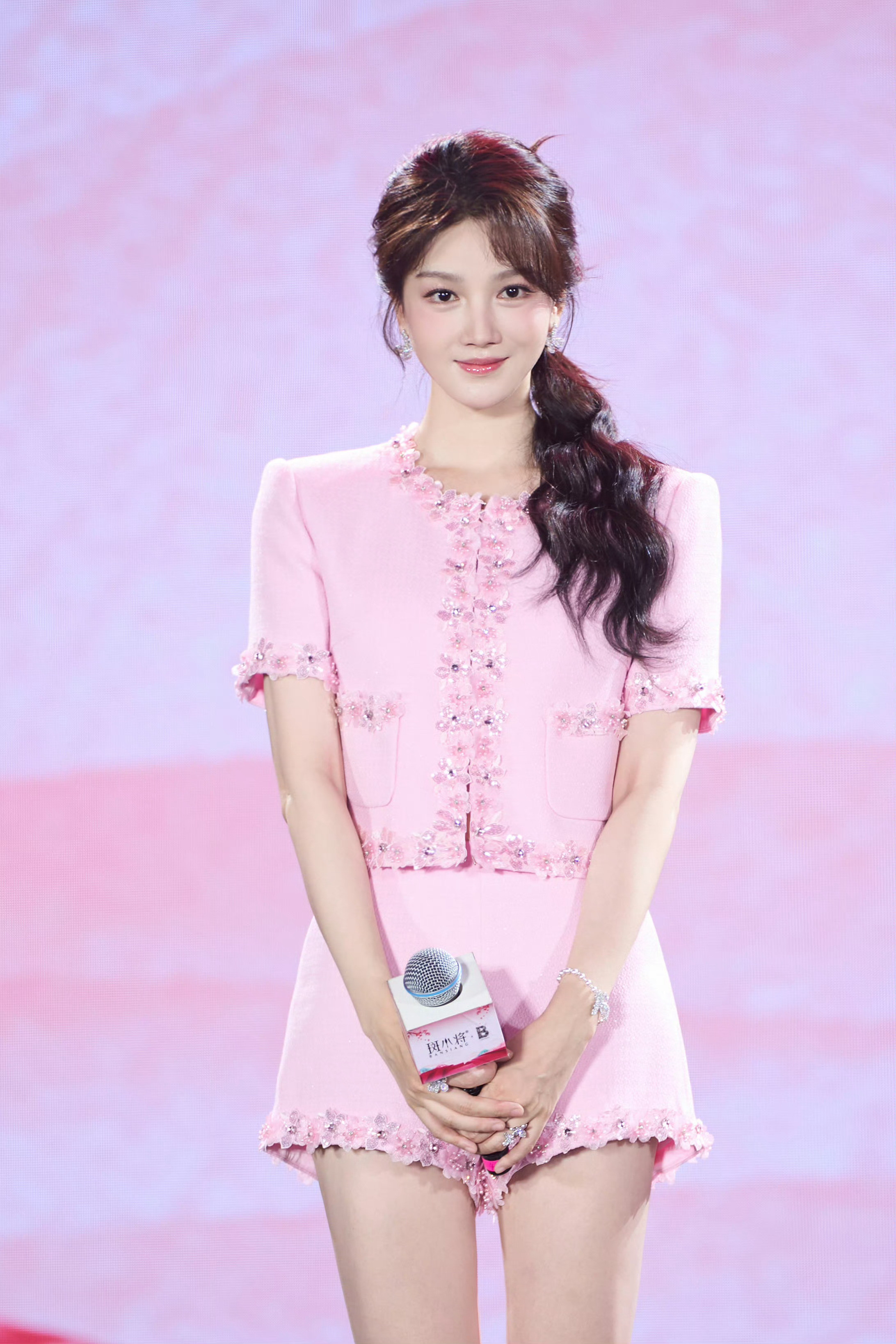 陈小纭🌸​​​