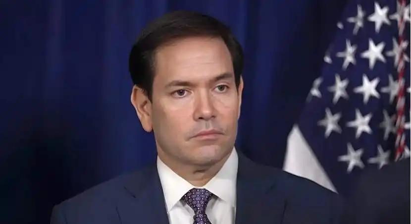 一个在马尼拉开会的美国国务卿，被问到"你们是不是管得太宽了"，鲁比奥笑了一下，说