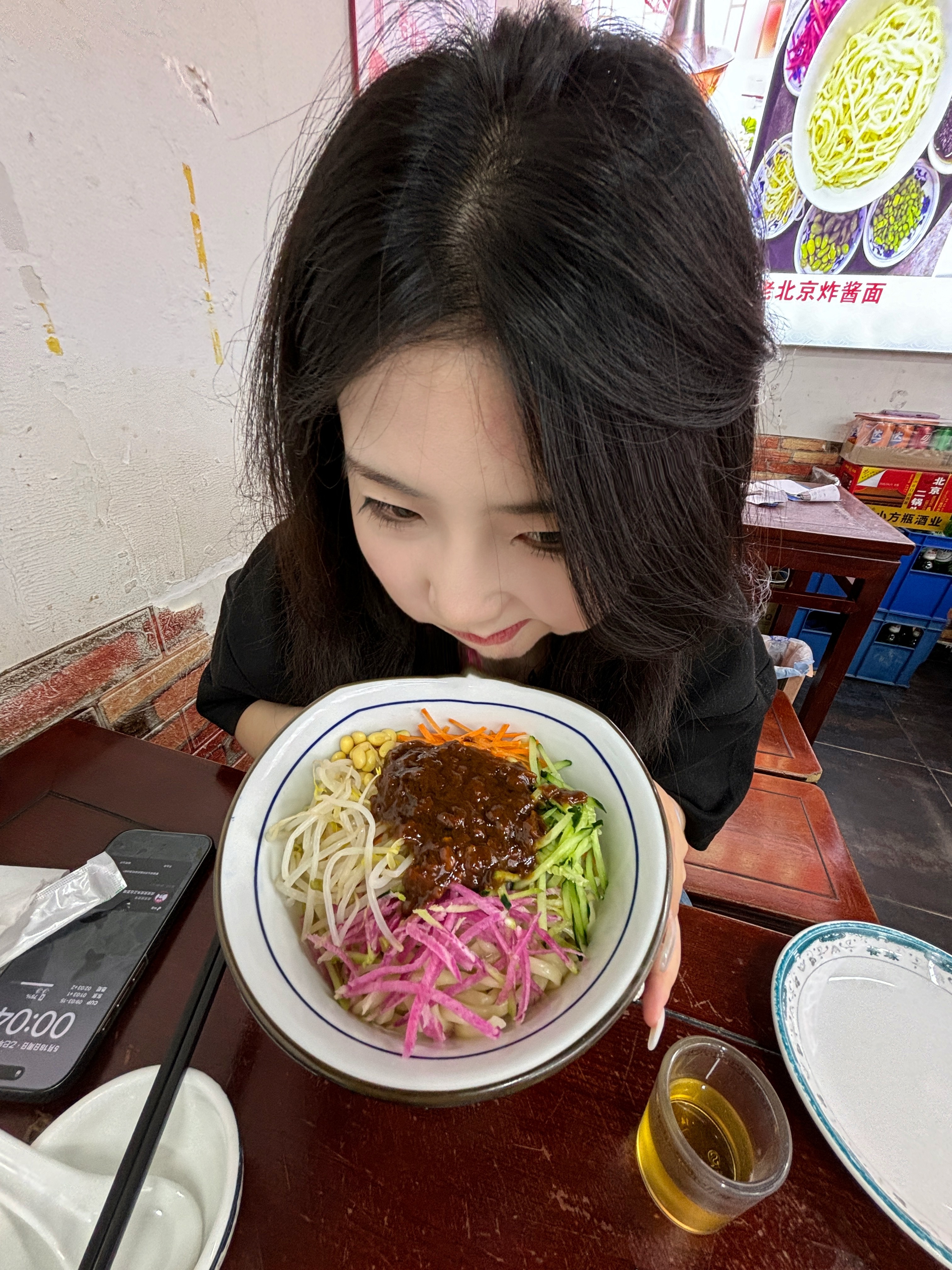 来北京吃一碗地地道道的炸酱面。​​​