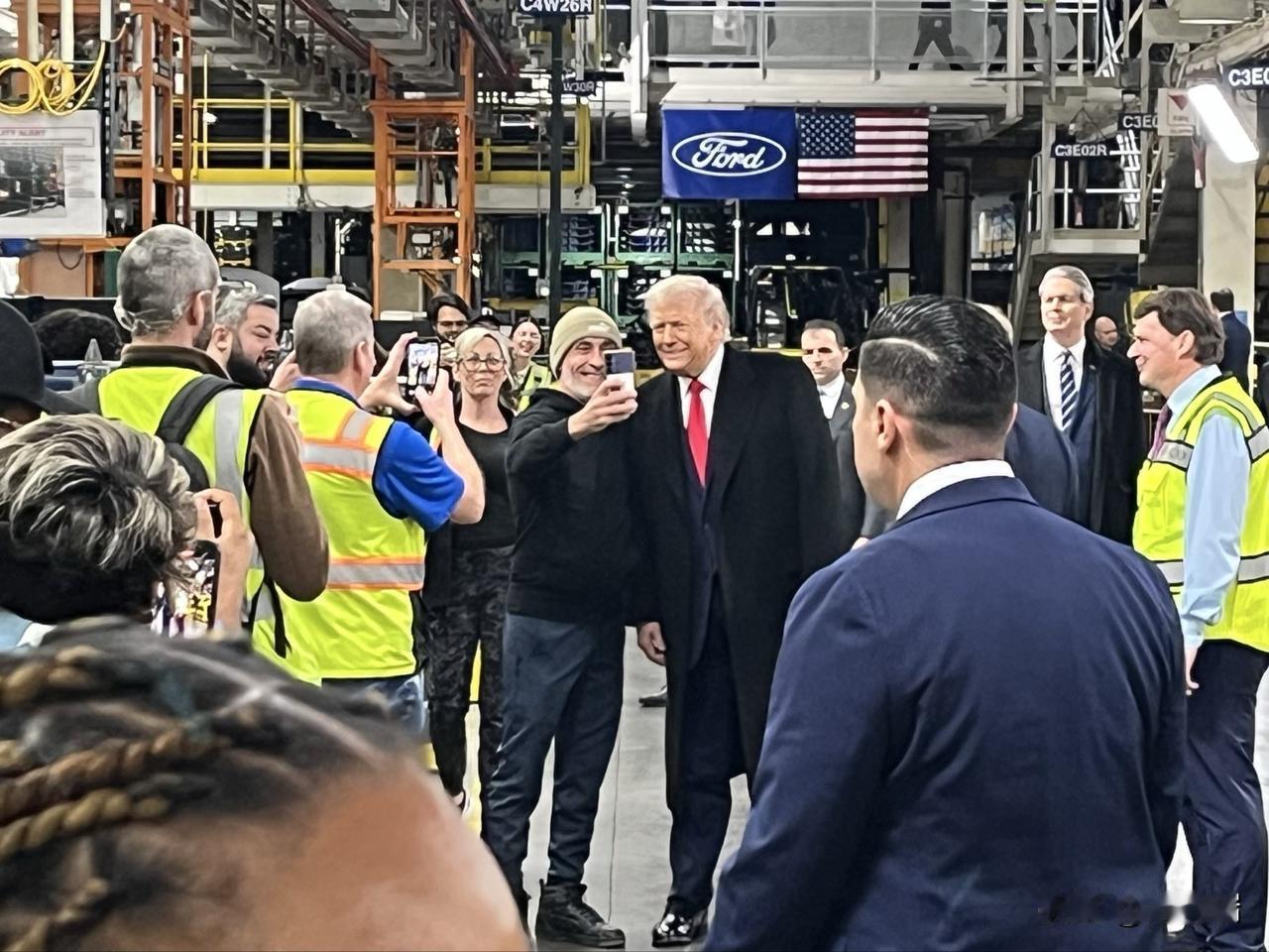 在2026年1月13日（星期二），唐纳德·特朗普总统访问了位于密歇根