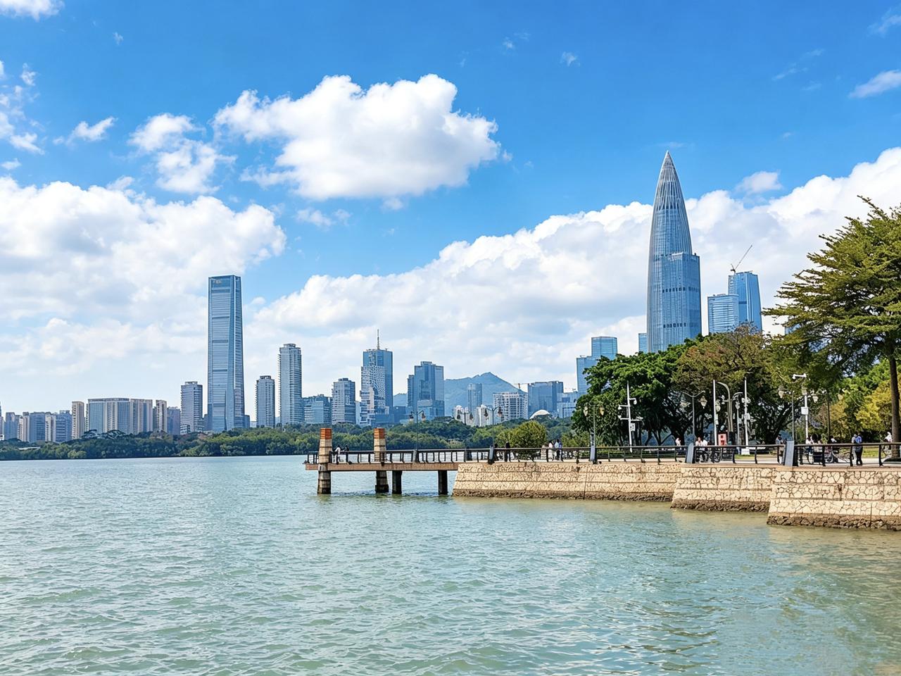 深圳湾公园前两天人山人海，今天天气是狂风暴雨，如果在深圳湾溜达的遇到这天气可就惨