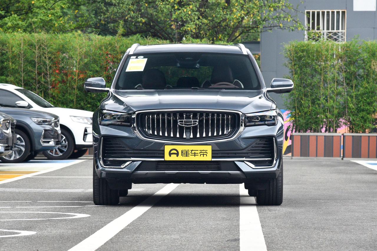 我上个月刚算完自己星越L的全年养车账，15907元。保险我交了5657元，我三