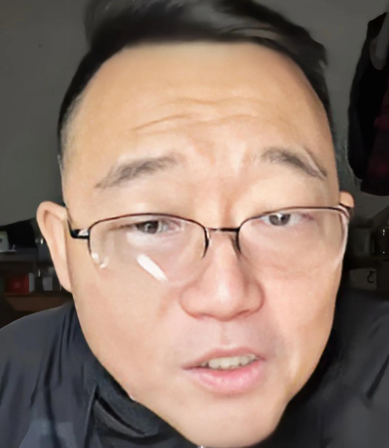 郑健吐槽德云社相声下三路，终于有人回应了，大嘴巴郑好真不饶人因为郑健吐槽德云