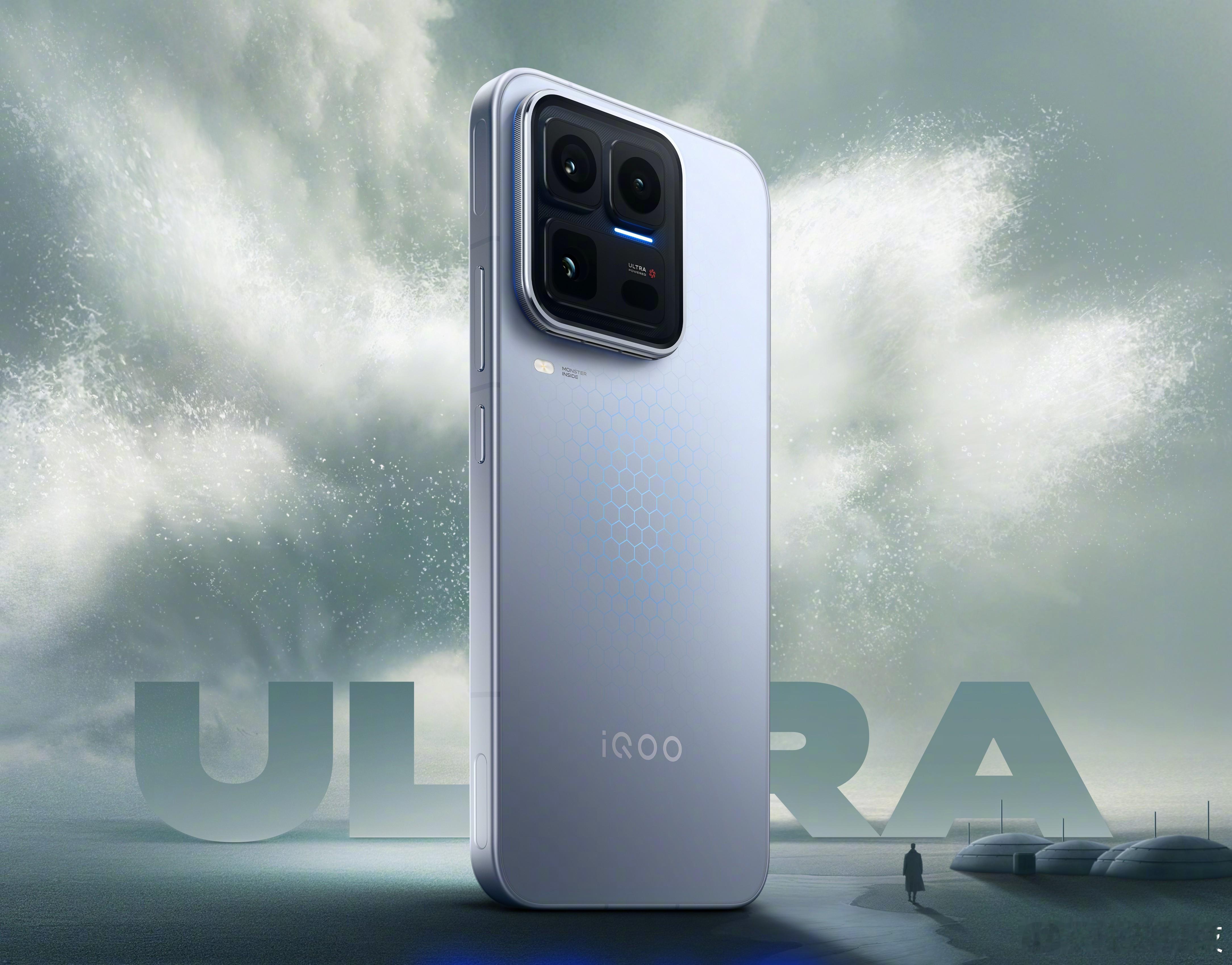 才看到，iQOO15Ultra的外观已经亮相了咧。