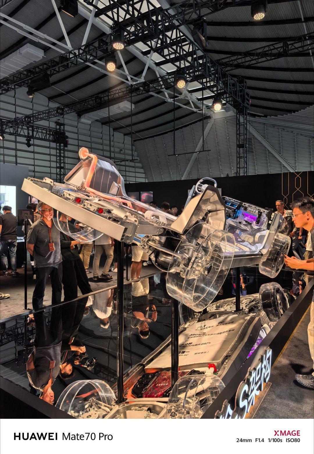 极氪旗舰SUV，极氪9X，实车比照片好看！极氪新旗舰9x登场​​​