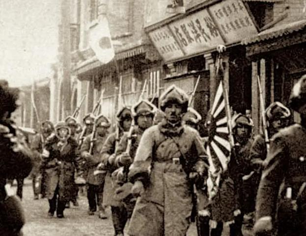 我感觉现在日本人开始骂他祖宗了。9.18事变后，日本占领了中国东北，想当时如果日