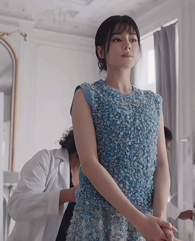 迪奥迪丽热巴迪奥能不能给热巴好看一点的衣服有点浪费这么美貌的脸🌚​​​