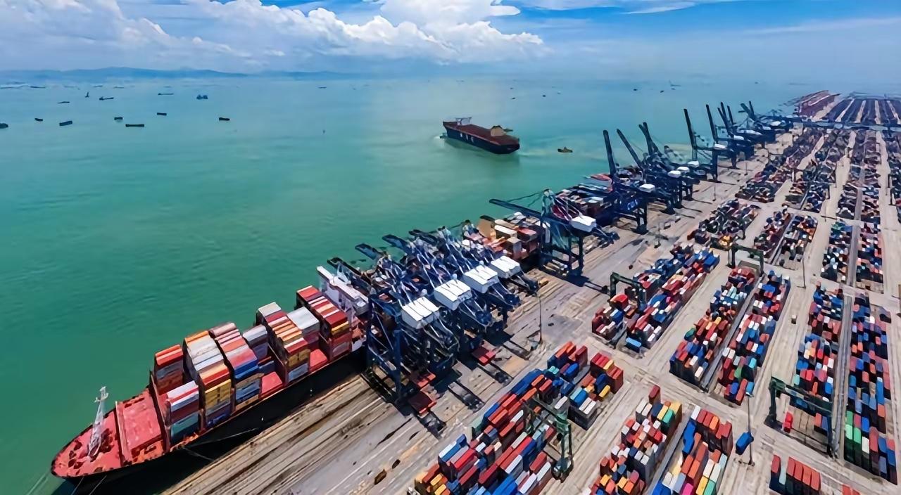 非洲12个国家集体发难，逼中国出钱建厂教技术！中国为何不怒反笑？这事得从头捋