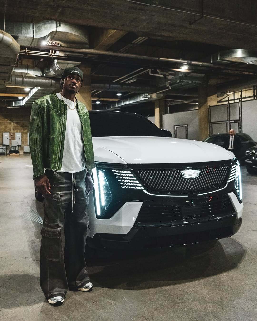 彪哥入手新车凯迪拉克纯电SUV——凯雷德IQ，搭载205度电池，采用800伏高压