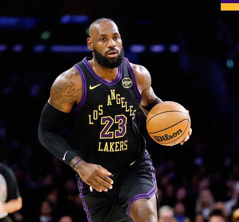 东契奇、詹姆斯、哈登的比赛逻辑大家常把东契奇、詹姆斯和哈登统称为持球大核，但在