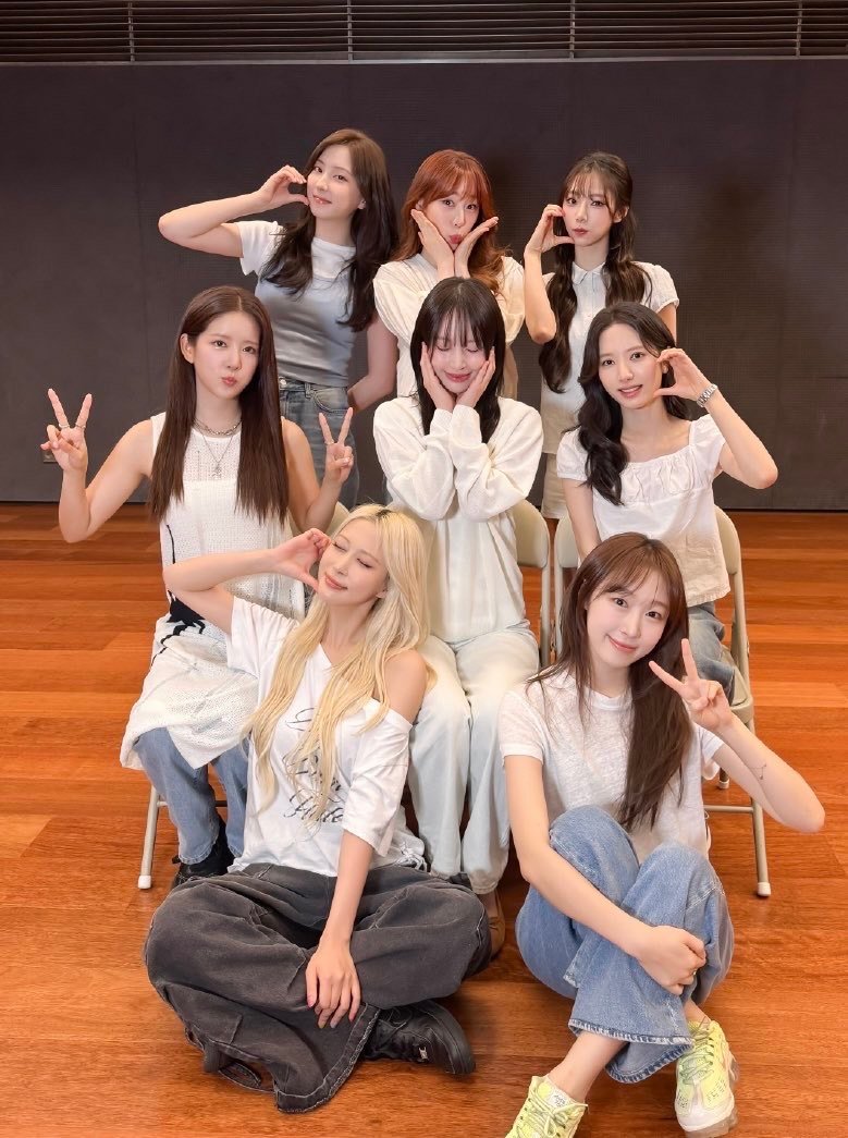 据1theK发布的2月回归阵容，宇宙少女将于2月25日回归！