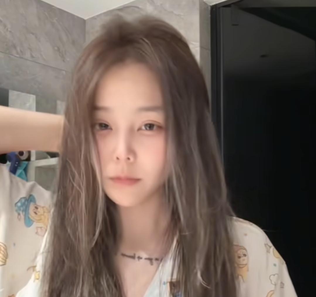 熊磊直面郭威刻名争议，直言:能接受郭威的名字刻上去，主要是不想让杜郭二老为难！