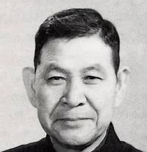 1938年5月，冀中军区二分区在滹沱河下发现三条大船，船上装着200多个箱子，箱
