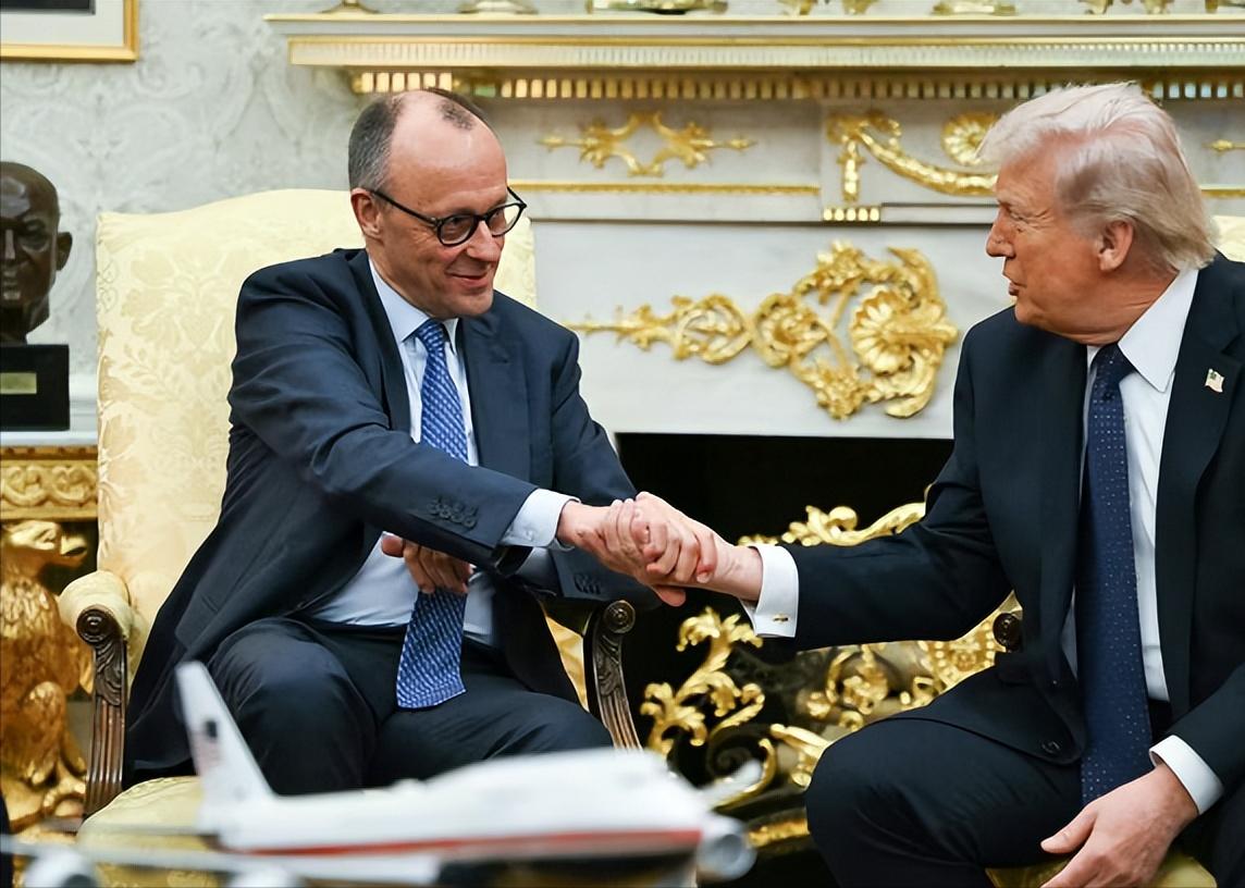 就在刚刚，德国总理默茨：特朗普打伊朗，我支持，但是... 前几天有个国际大