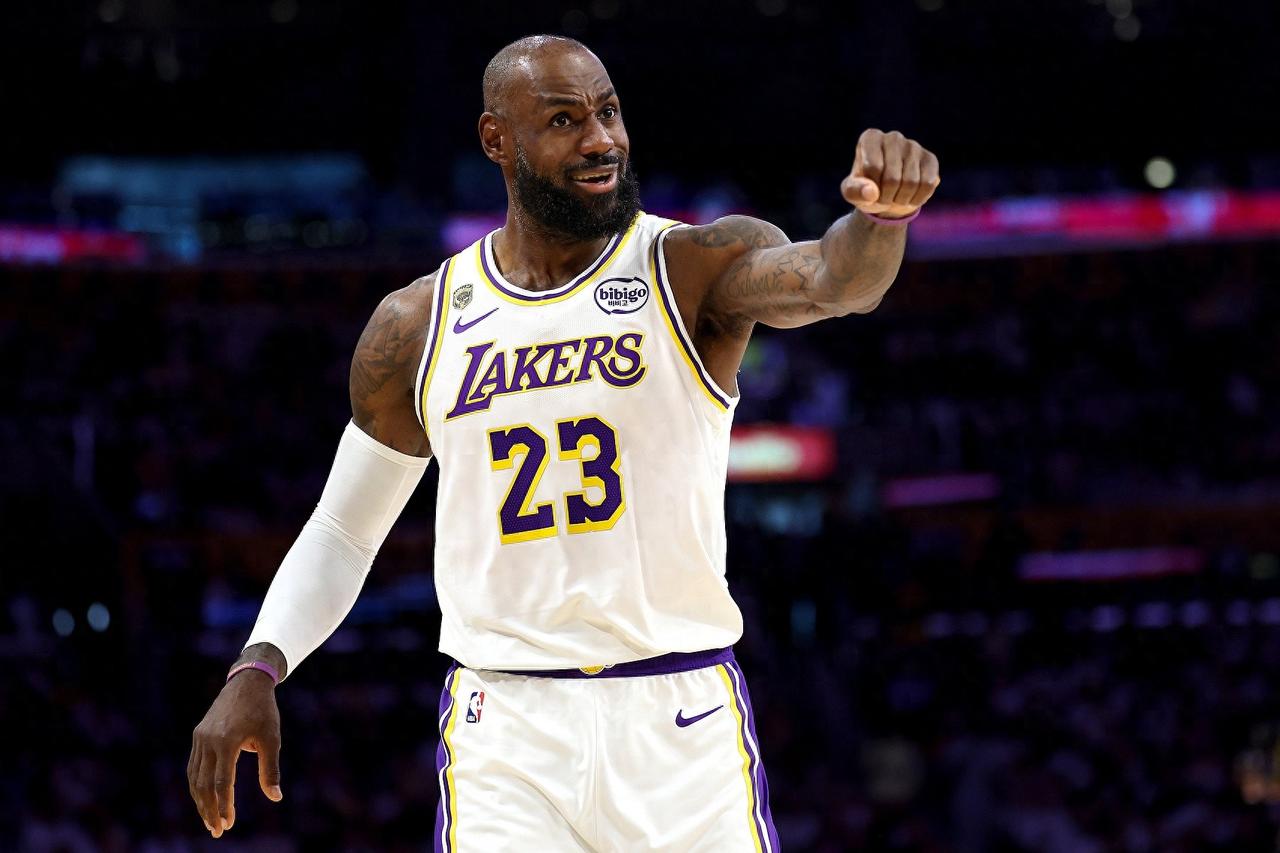 NBA历史仅六人单赛季五项数据领跑全队，詹姆斯是唯一多次做到的我认为，这项数