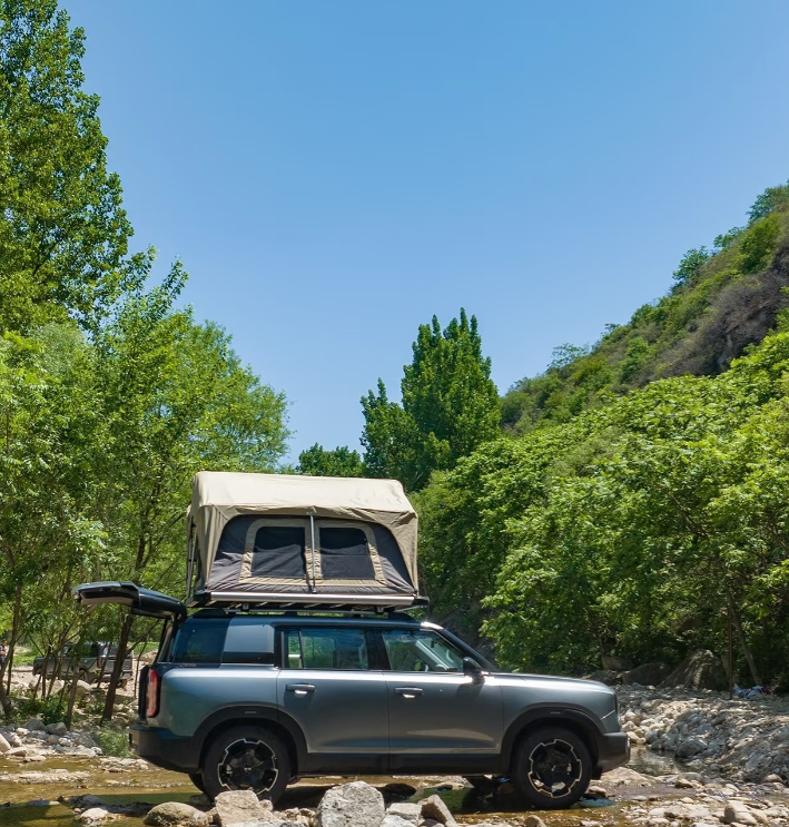 开SUV走国道，看到风景好的地方就停，这才是自驾的乐趣