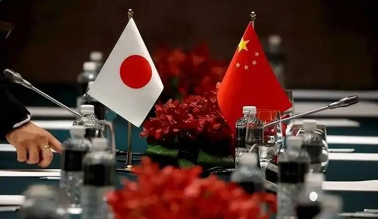 日本的硬气来自于东大，也是开始重新站队的时候了，受美压制了八十年，终于人