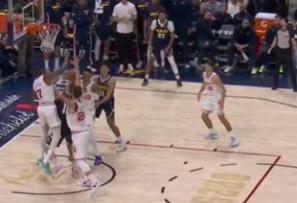 火箭对掘金3次判罚，里外里12分，火箭输得太冤！北京时间12月17日，火箭与掘