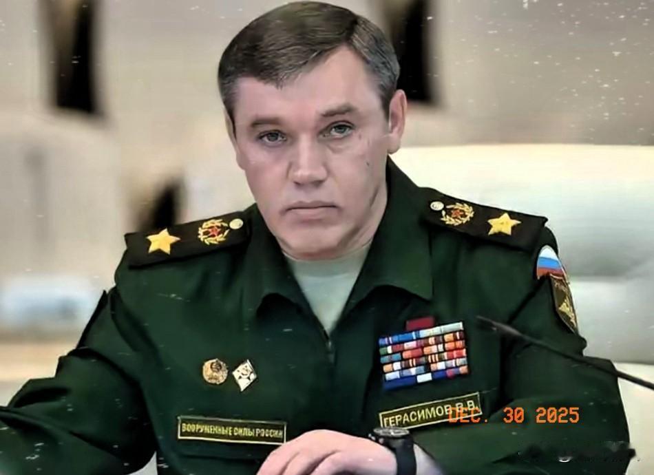 俄罗斯军队总结在这一年当中战场上的状况，目前俄军正在全面发动攻势！当地时间12