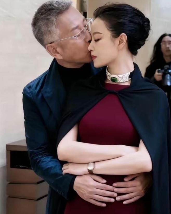 陈道明曾告诫女儿的一句话，堪称人间清醒："宁可嫁一个没文化的，也别碰那种有文化的