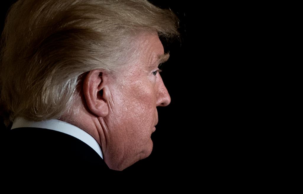 特朗普还有3年任期，所以全世界都应该要小心了！特朗普最近干了两件事情，先是无端入