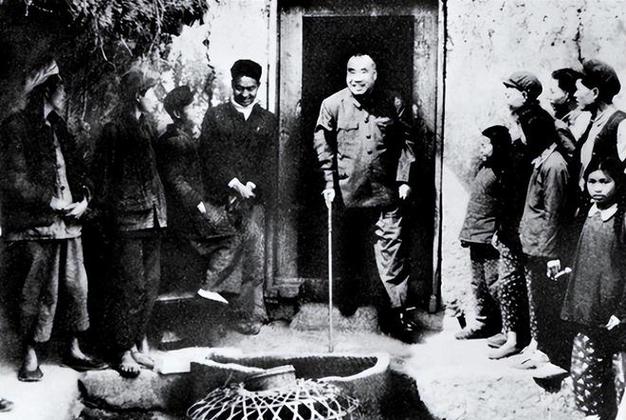 1960年朱德回乡路过一所幼儿园，看到门上五个字后极为不满，摇了摇头对当地县委领