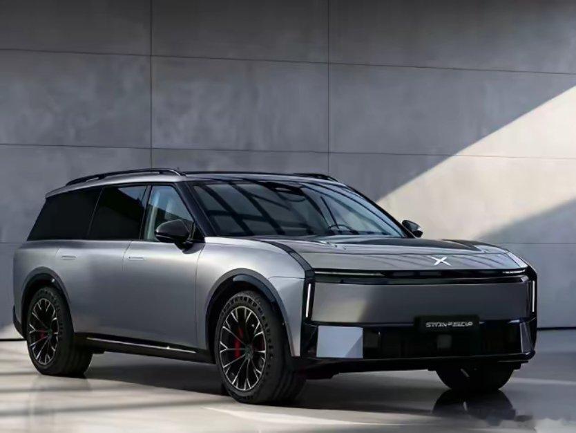 20万级享1400公里续航+5.1米大六座小鹏G01让理想L8难眠小鹏汽车小鹏