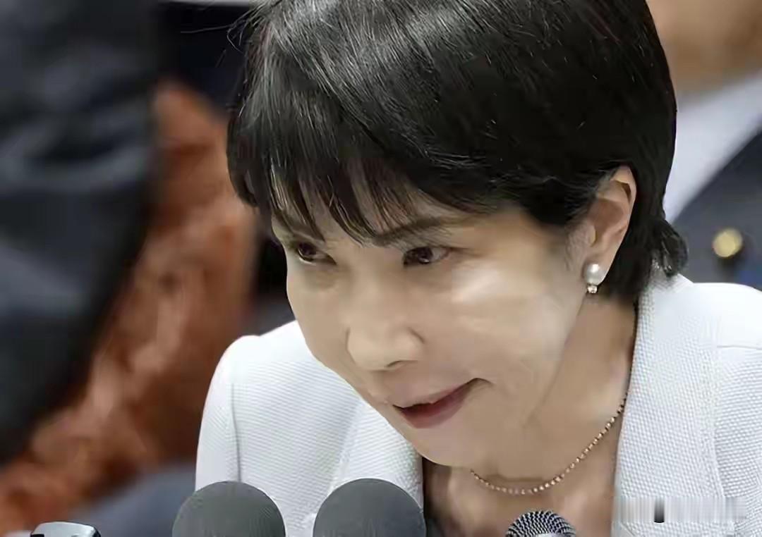 日本“杀招”其实就一招，当年“制”服文在寅就是这招高市早苗政府正在准备用制裁韩
