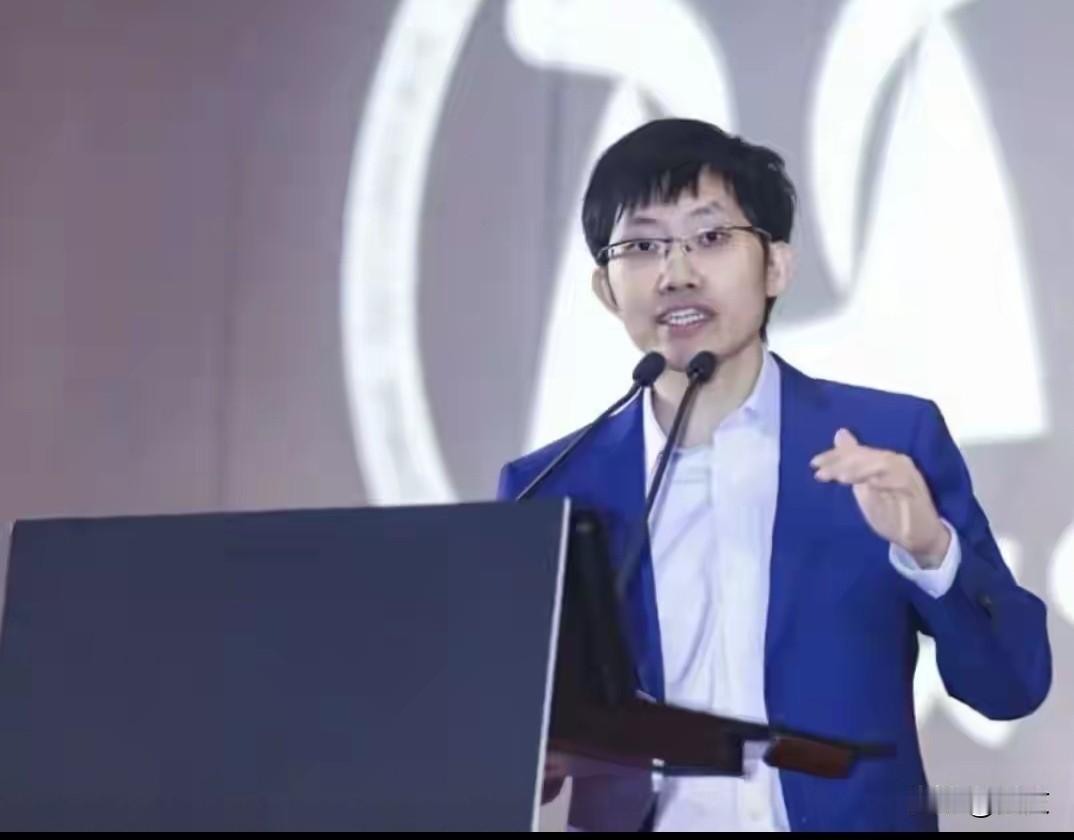 百万年薪抢应届生，DeepSeek“壕”气冲天就在最近，DeepSeek突然放