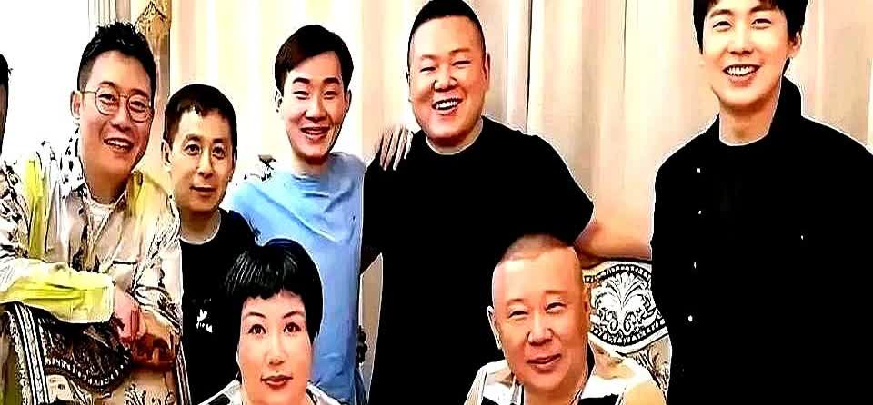 侯耀华想跟郭德纲和解。郭德纲连面儿都没给见。去年年底，侯耀华托了个熟人去传话，想