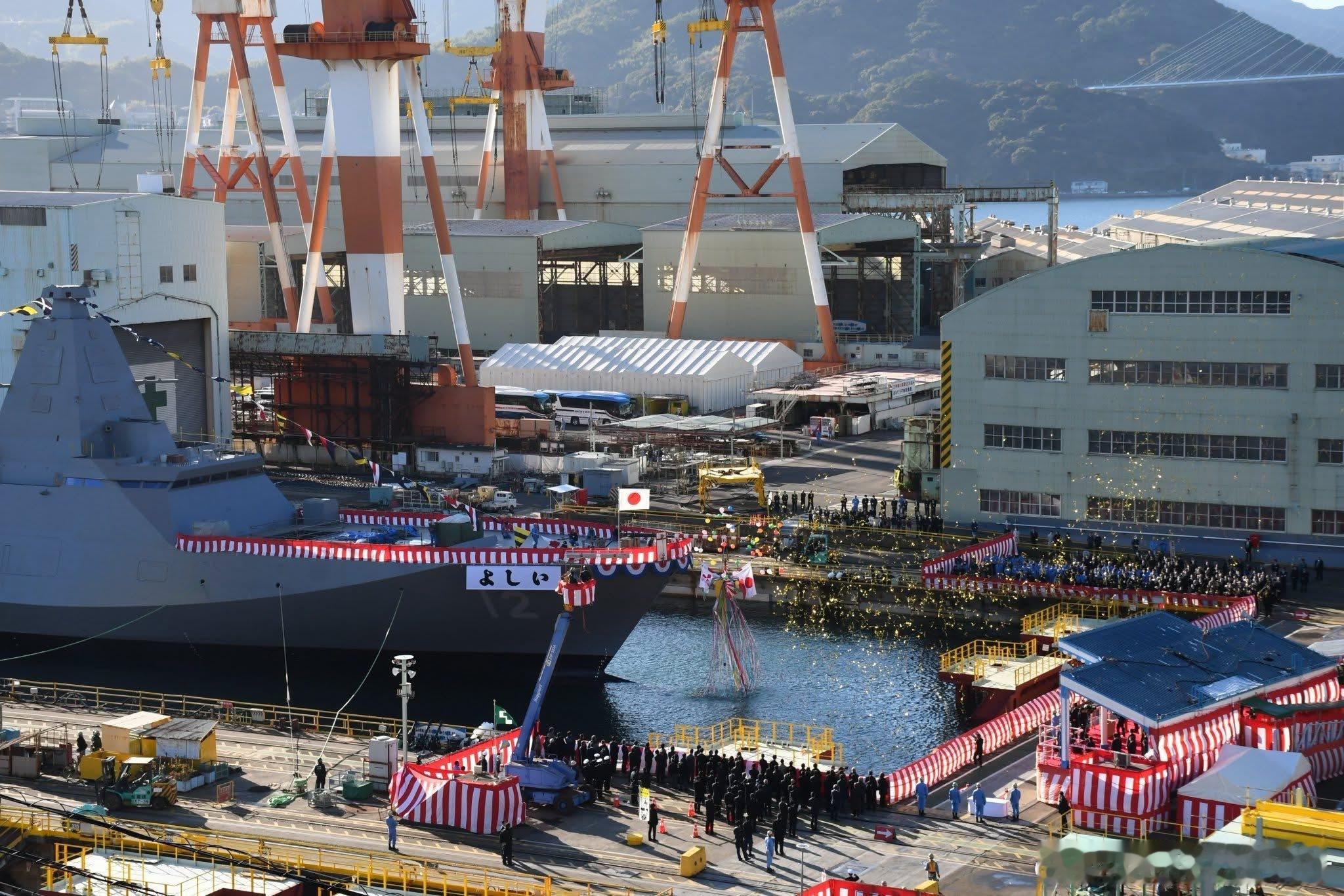 最后一艘最上级下水，名称为吉井，这也标志着6年12艘最上的建造完结。据说后续是1