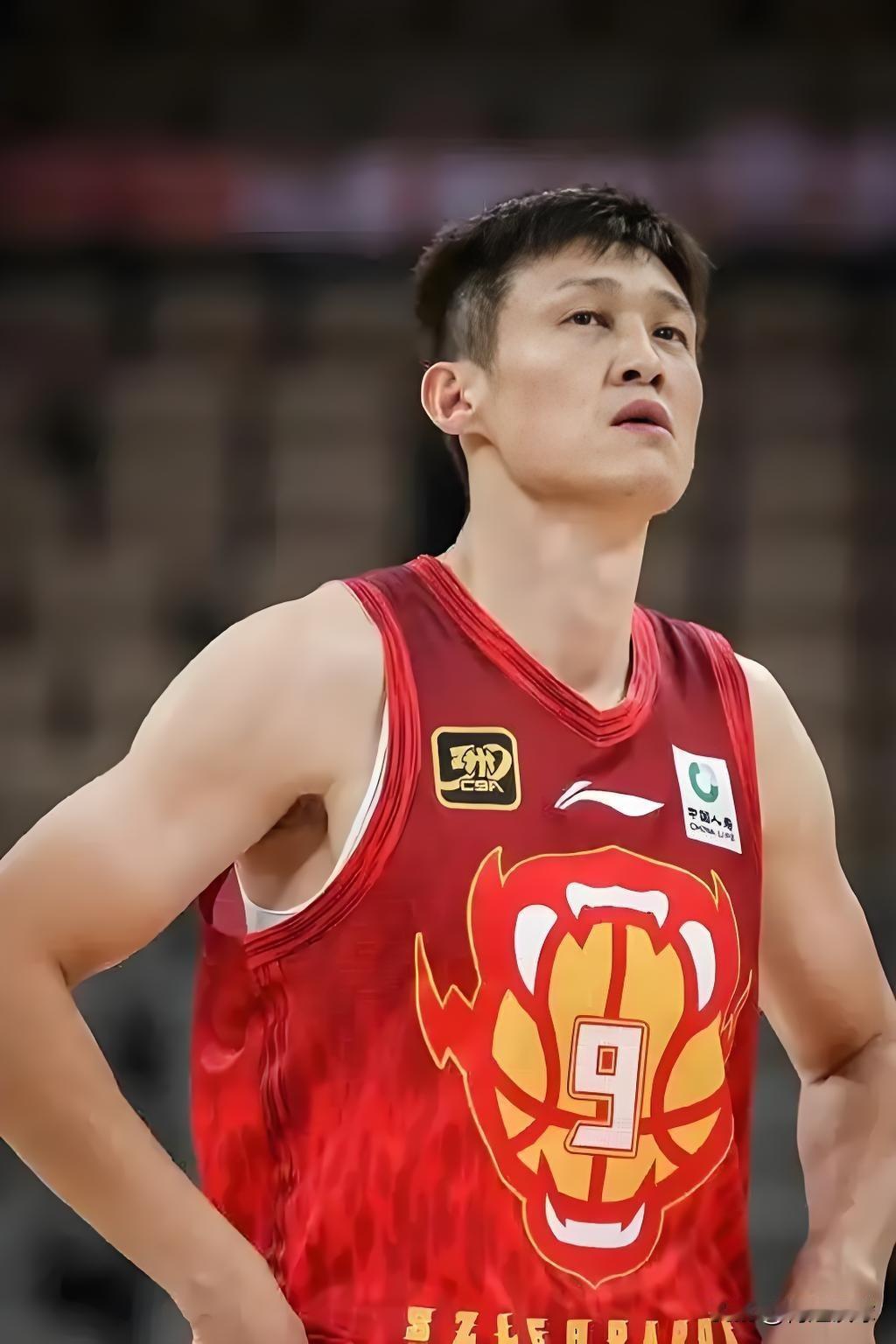 周鹏：CBA总得分8578分，历史第12周鹏：CBA总篮板2