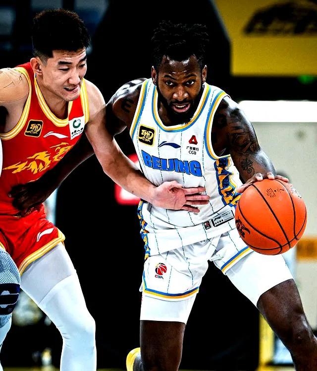 北京时间5月12日19:35分，CBA总决赛G3战将正式打响，备受关注的北京队主