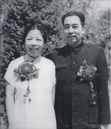 “我是周恩来曾经的妻子，我想见一见他！”1953年，一妇女来到中南海求见