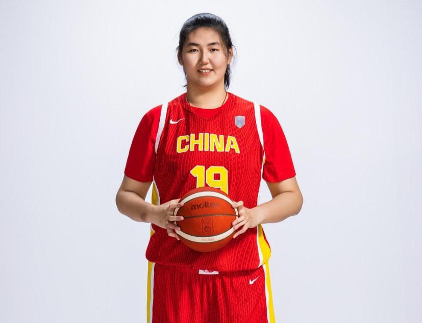 中国女篮教练组做了件正确的事我早在12月初就说了，中国女篮1月初就会开启正式