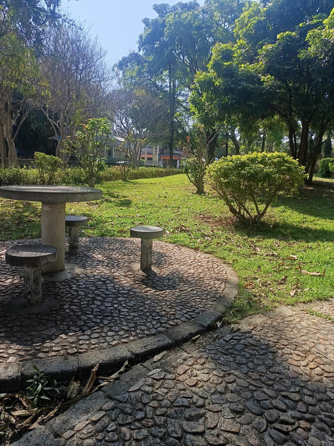 今天我在三朝古墓上面发现一个很严重的问题但不知道怎么说才好你敢相信吗？