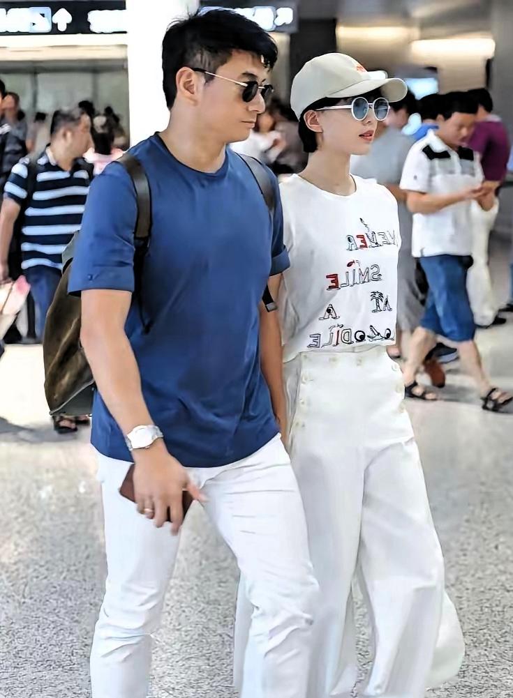 吴奇隆藏了6年的“复制黏贴”曝光了，刘诗诗儿子侧脸一出，网友：这基因开挂！