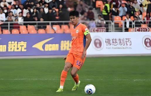 山东泰山俱乐部再不动手与彭啸续约，他可能就要被其他俱乐部买走了。据公开资料显示，