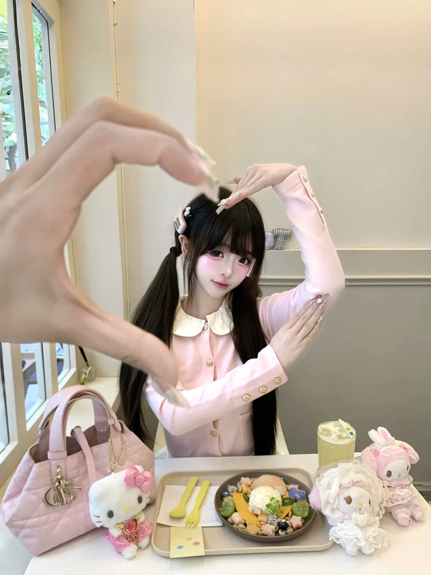 ‧₊˚🎀 ✩ ₊˚♡ ⊹ ♡...存一些萌萌的韩系咖啡店拍照姿势⁺ʚ⦁⩊⦁ɞ⁺