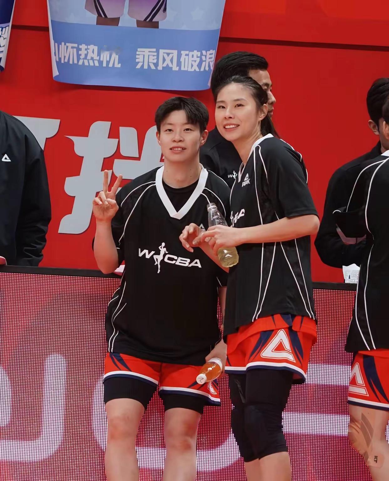 女篮李缘在俱乐部杯上连续三场砍20➕2月7日战北京女篮，虽然结果是憾负，但已