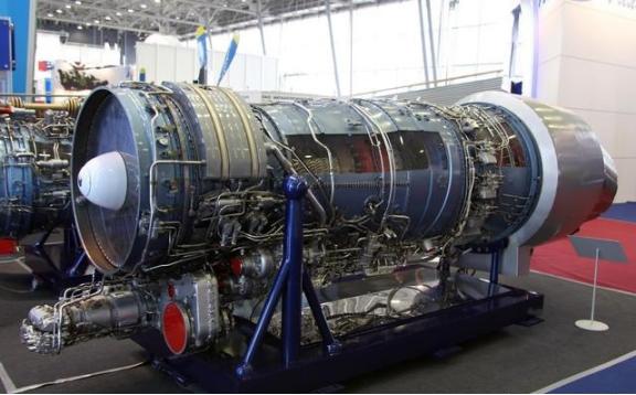 发动机中国有，但就是不造；光刻机中国有，就是不造。之所以进口，目的就给美西方赏饭