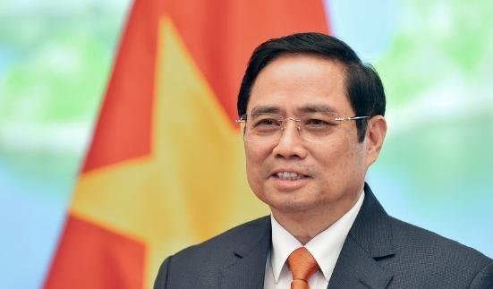 越南的“海上长城”都快砌到家门口了！就在他们一年猛填8个岛、机场雷达全上线时，我